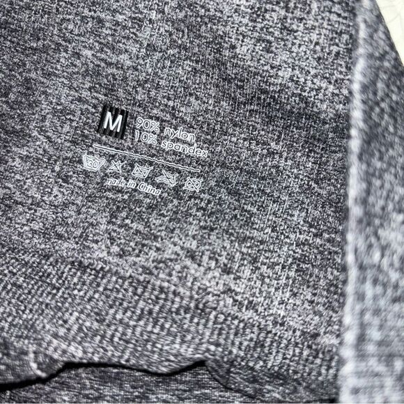 NWOT Gymshark gray seamless high rise leggings size medium - Picture 5 of 5